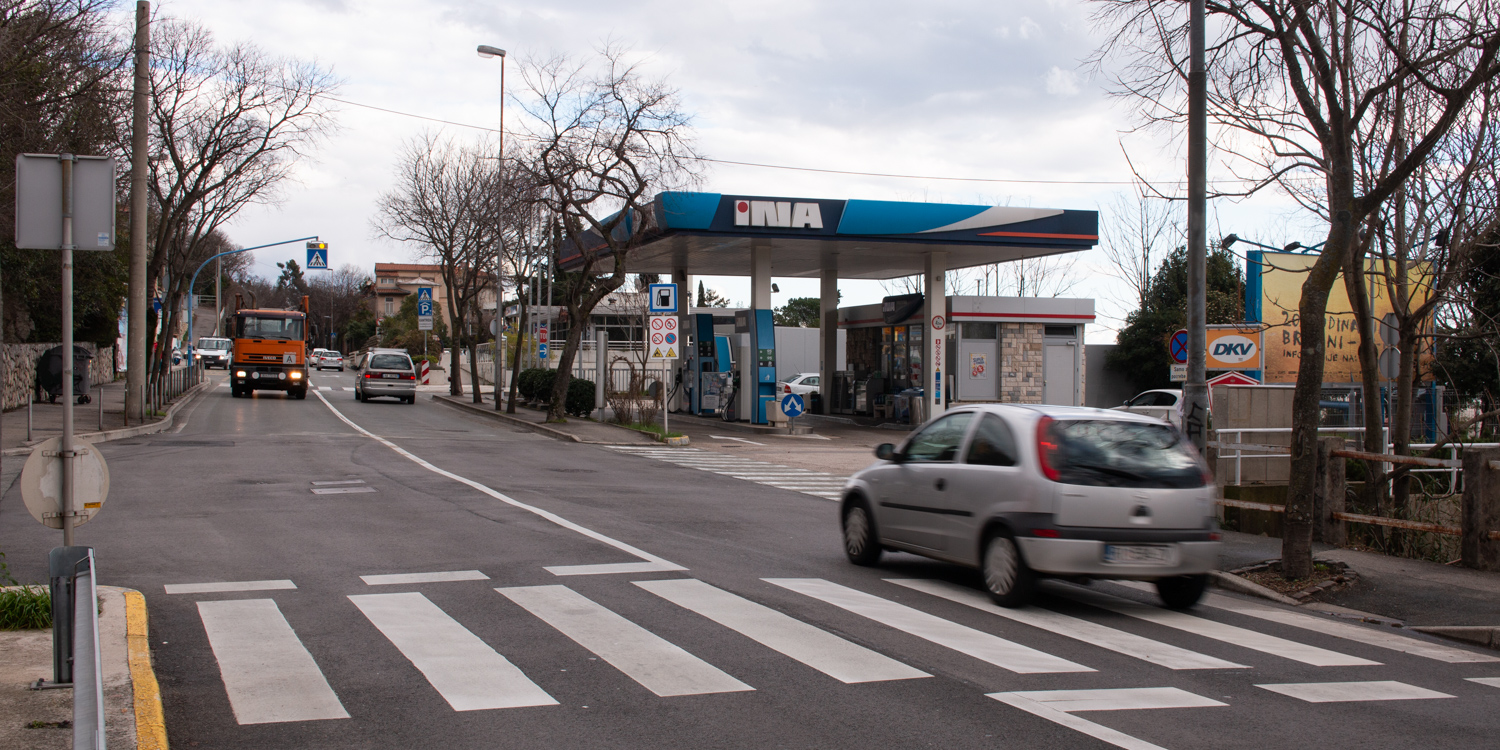 Gradske Totali Ina Benzinska Pumpa Kantrida -8