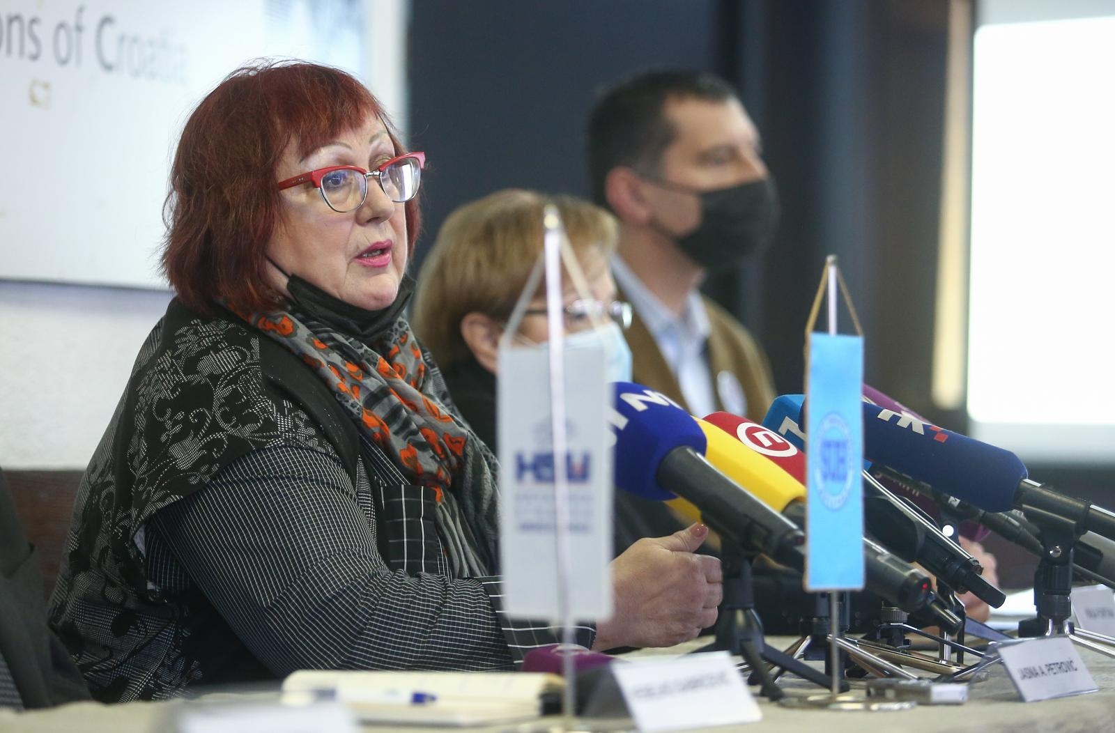 Zagreb: Predstavnici umirovljenika zahtjevaju da se ograniči cijepljenje AstraZenecom