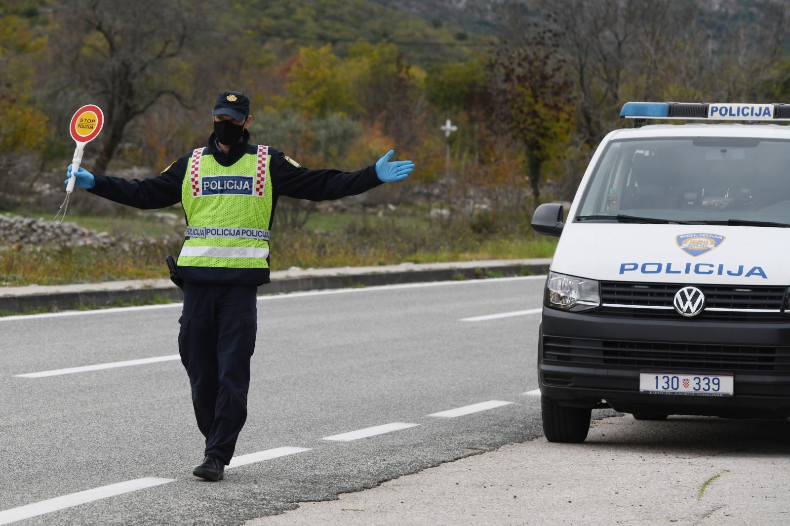 Na području cijele Šibensko-kninske županije odvijaju se policijske akcije nadzora brzine Na području cijele Šibensko-kninske županije odvijaju se policijske akcije nadzora brzine