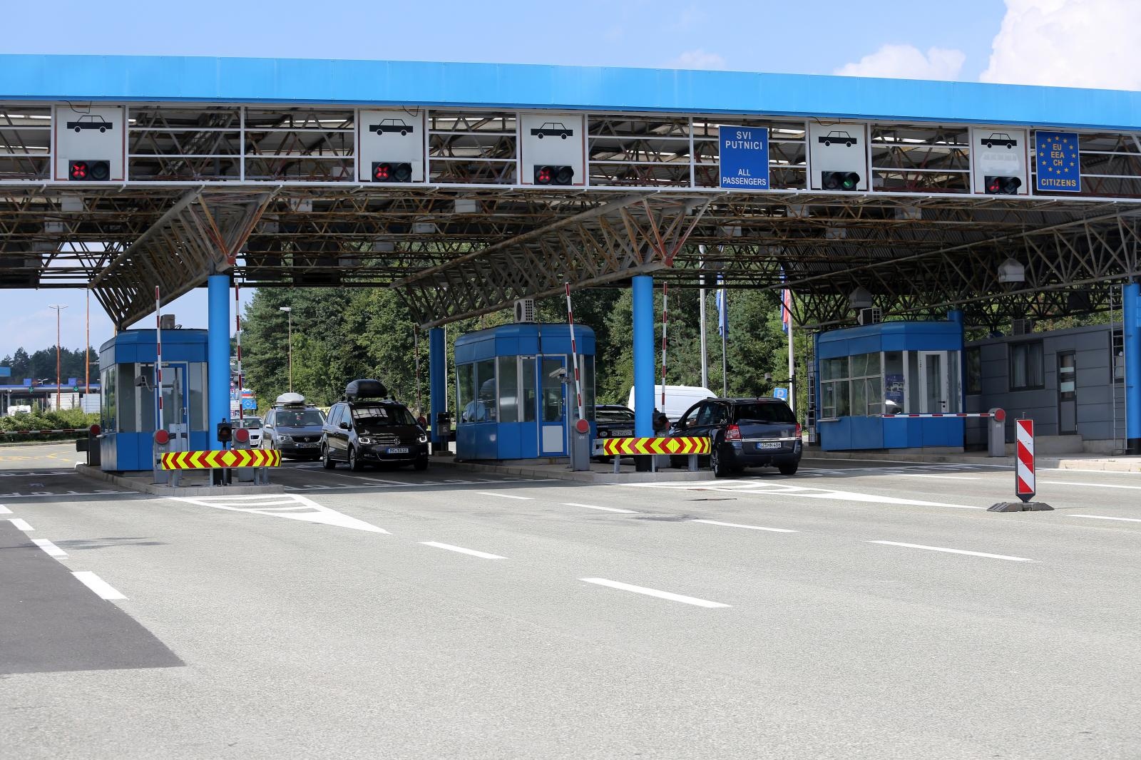 Prazan granični prijelaz Rupa u poslijepodnevnim satima
