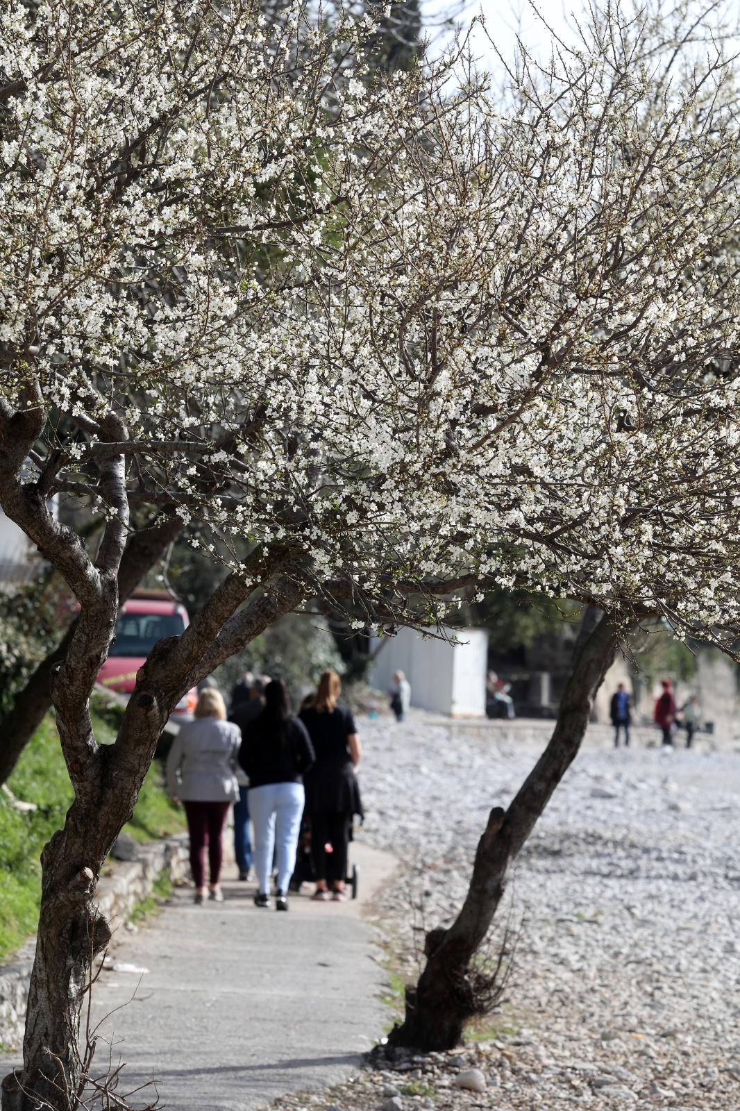 Sunčan i topao zimski dan u Rijeci