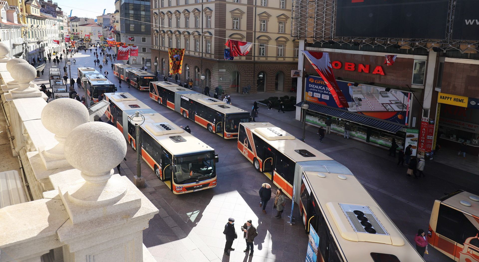 Sedam-novih-autobusa-Autotroleja-nabavljenih-u-sklopu-Eu-projekta-Jačanje-sustava-javnog-prijevoza-21