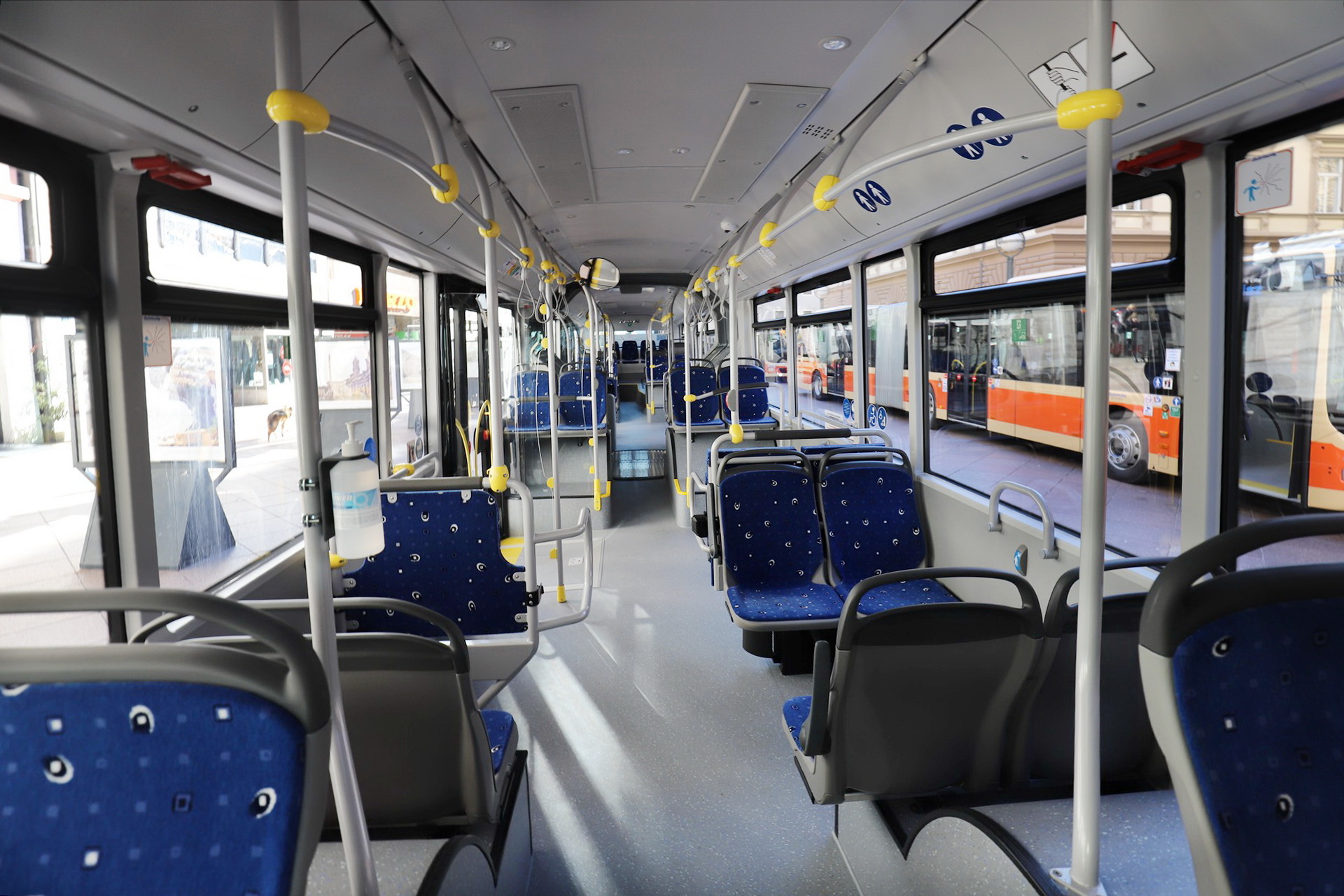 Sedam-novih-autobusa-Autotroleja-nabavljenih-u-sklopu-Eu-projekta-Jačanje-sustava-javnog-prijevoza-24
