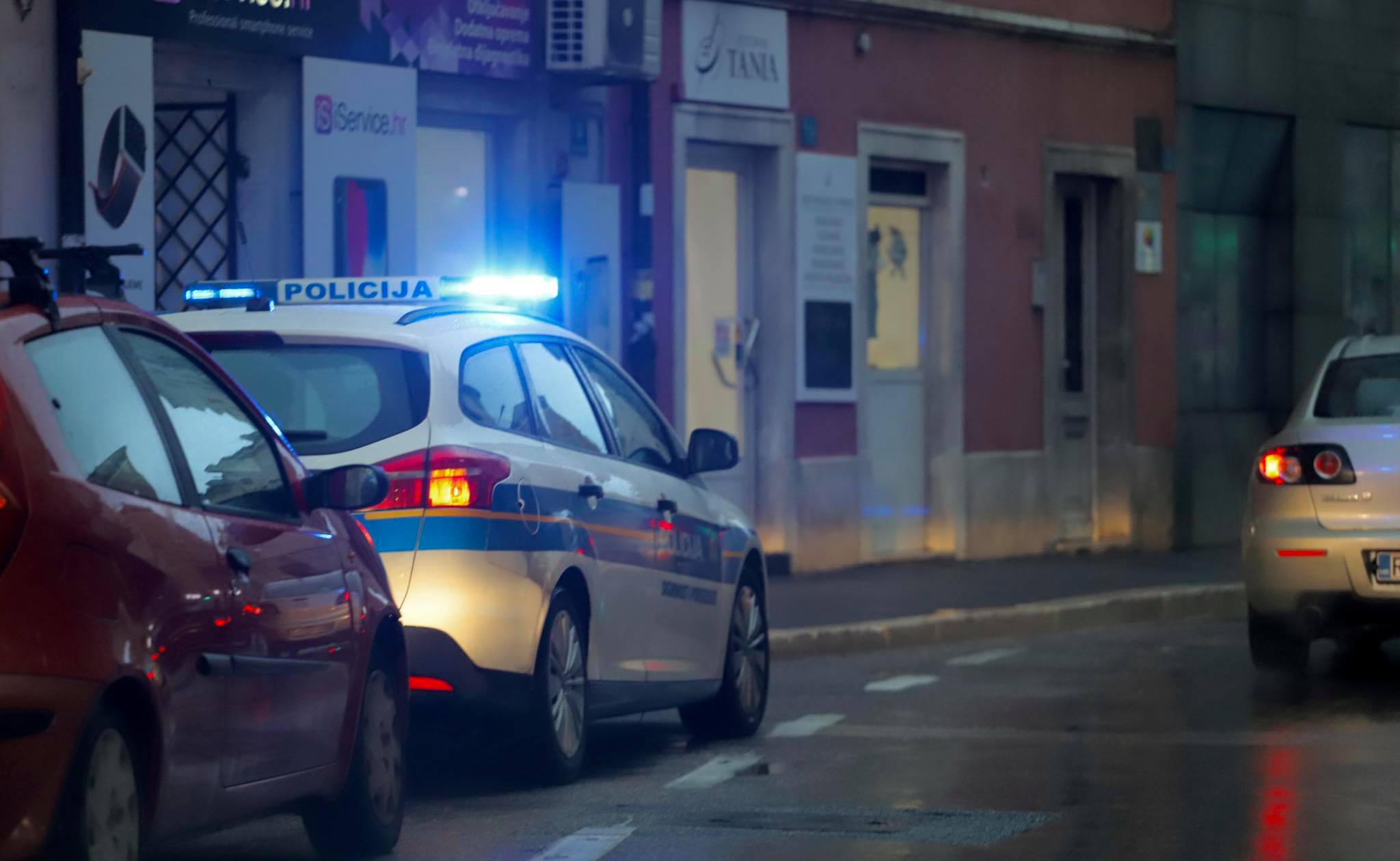 policija noć rijeka 2021 1