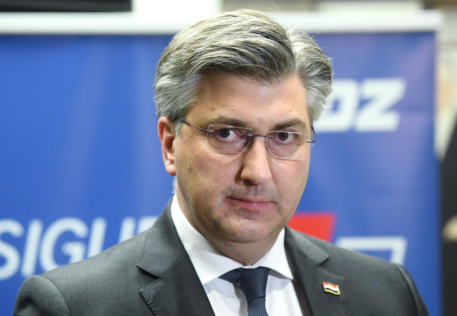 Zagreb: Izjava za medije nakon sjednice Predsjedništva i nacionalnog vijeća HDZ-a Zagreb: Izjava za medije nakon sjednice Predsjedništva i nacionalnog vijeća HDZ-a