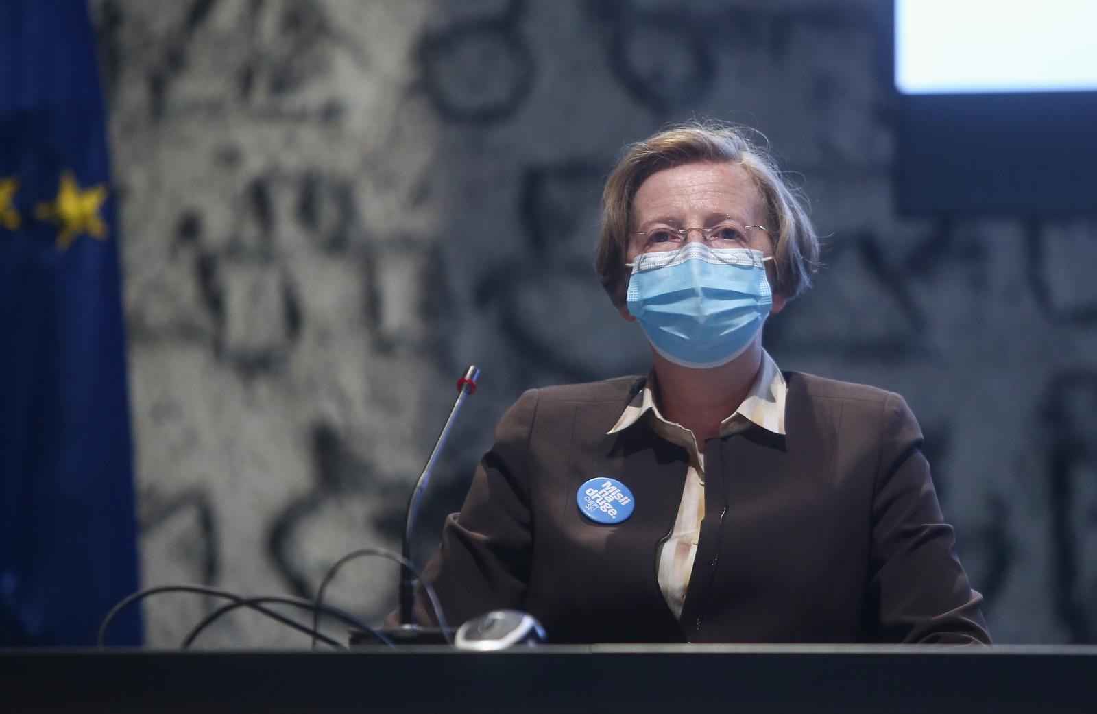 U posljednja 24 sata zabilježeno je 590 novih slučajeva zaraze koronavirusom, a preminulo je šest osoba. U posljednja 24 sata zabilježeno je 590 novih slučajeva zaraze koronavirusom, a preminulo je šest osoba.