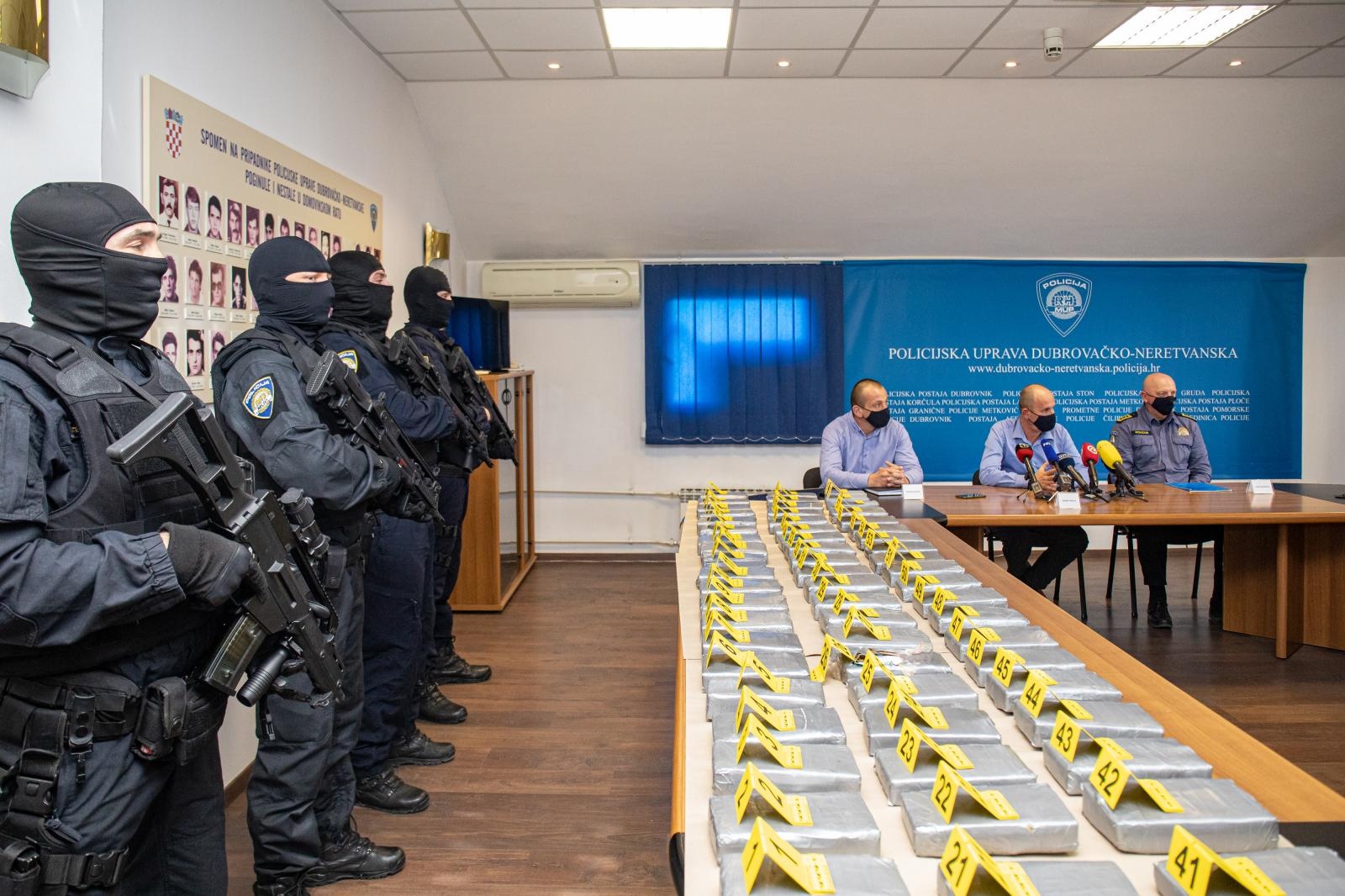Dubrovnik: Policija pronašla sto kilograma kokaina među bananama