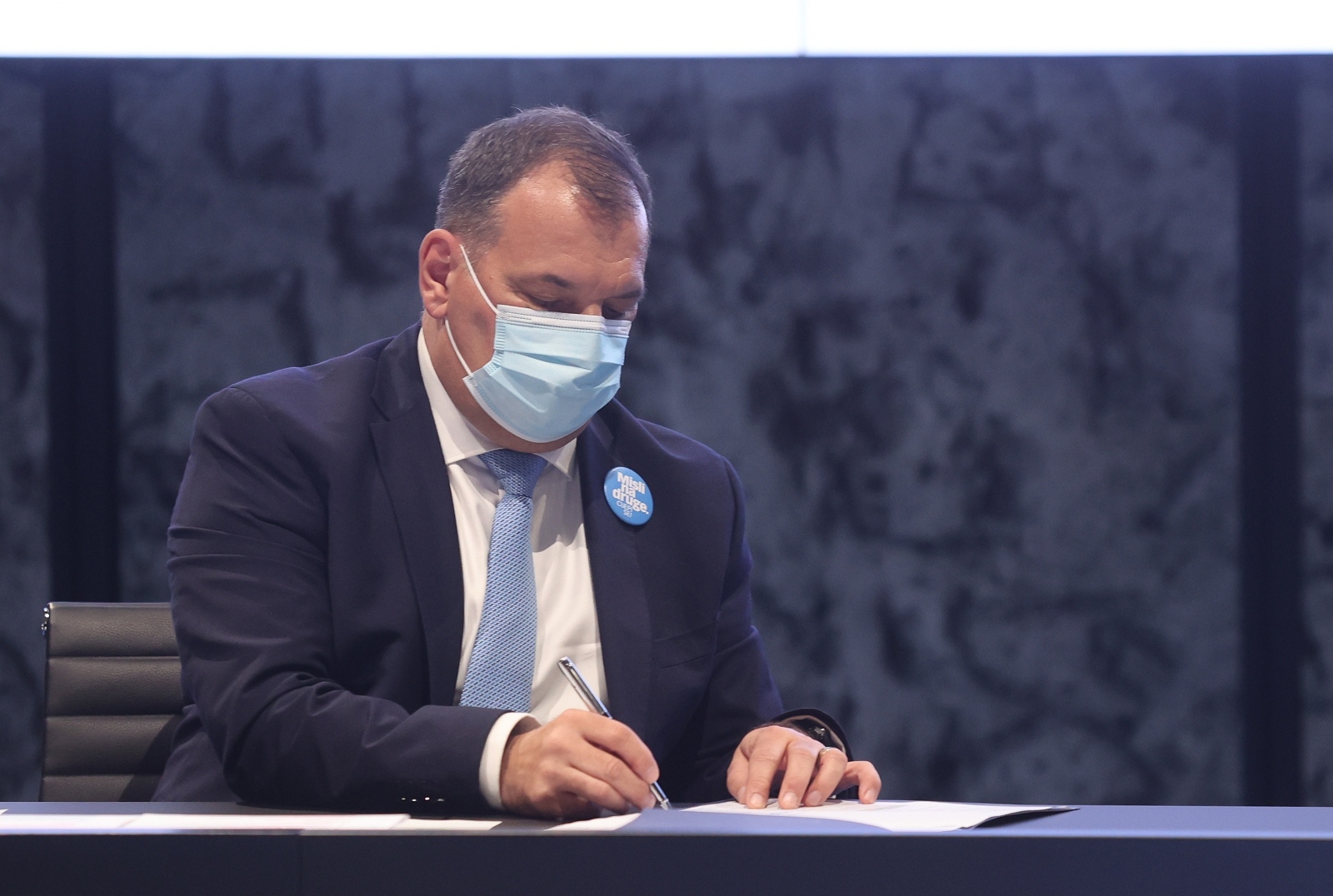 Zagreb: Stožer objavio kako je zaprimljeno 1500 nuspojava na cijepiva protiv koronavirusa Zagreb: Stožer objavio kako je zaprimljeno 1500 nuspojava na cijepiva protiv koronavirusa
