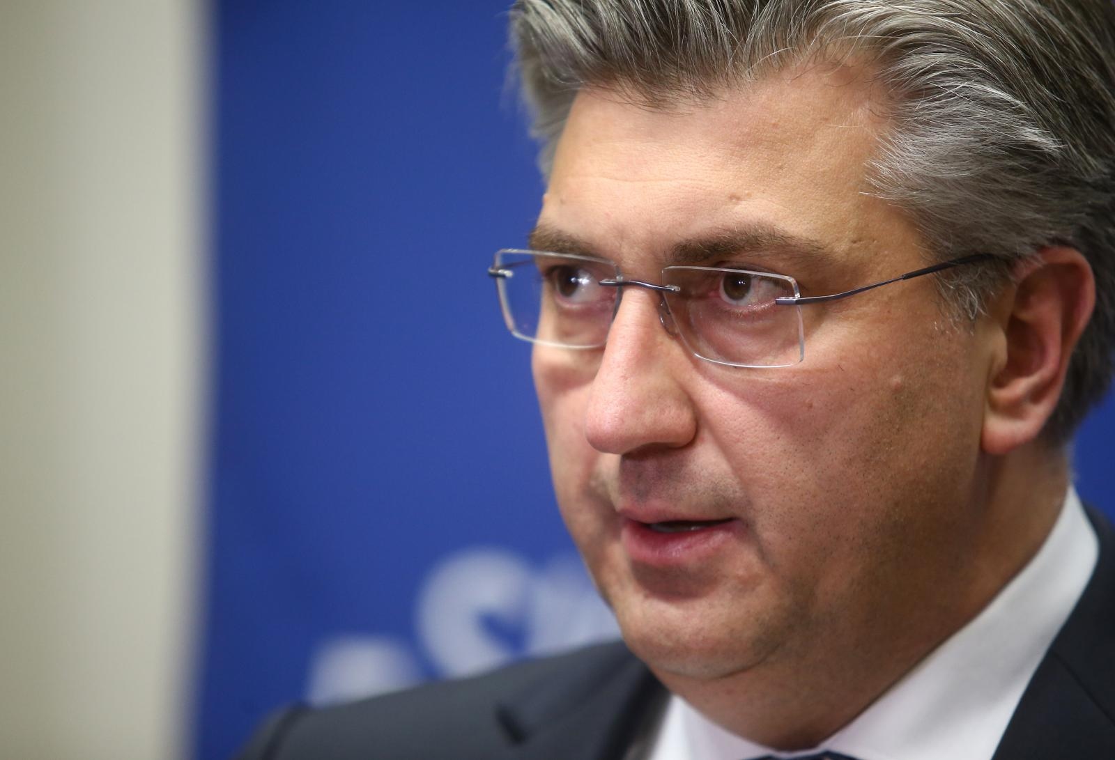 Plenković potvrdio: Za sada nema obustave cijepljenja AstraZenecom u Hrvatskoj