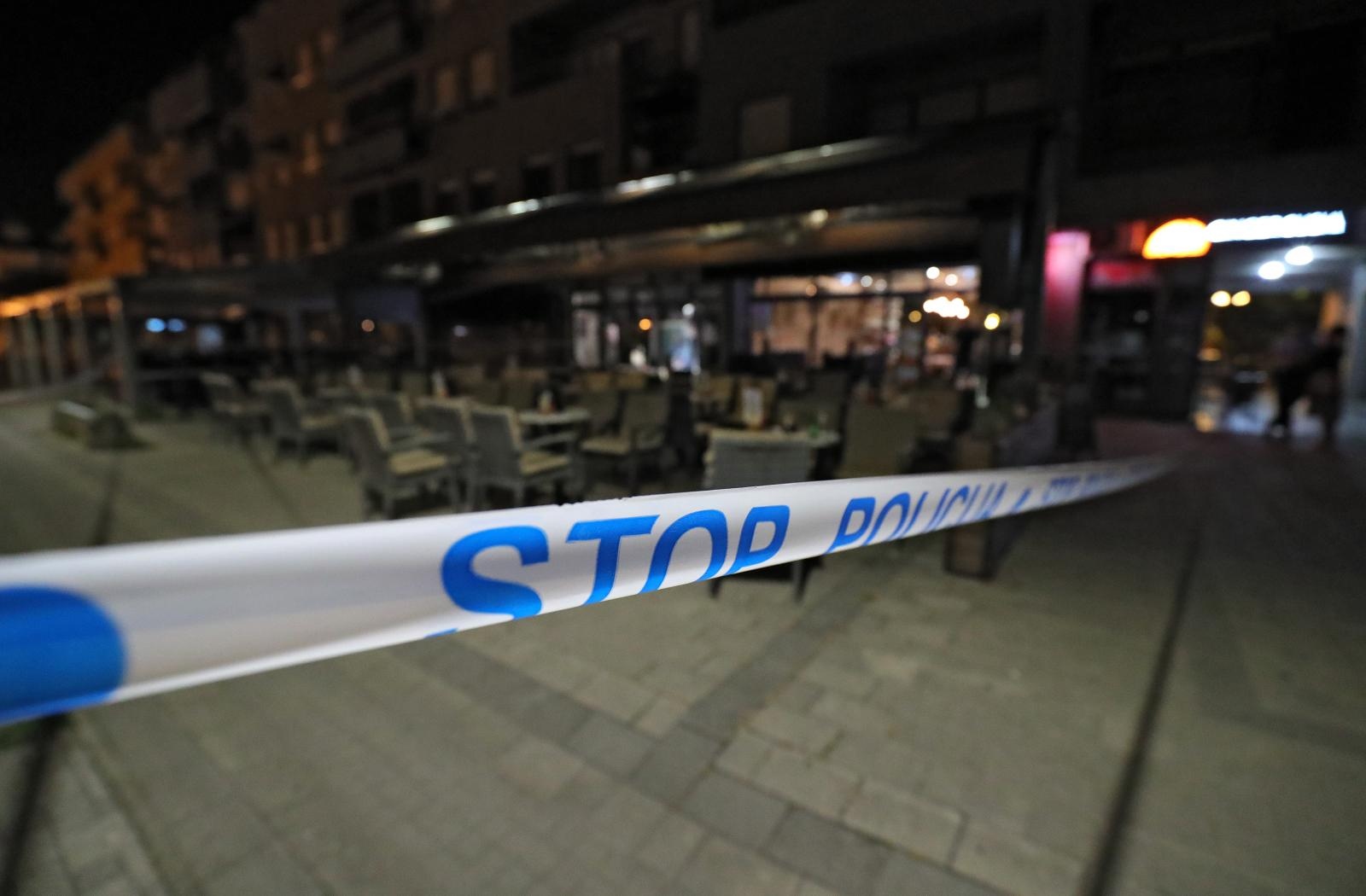 Policija, kafić