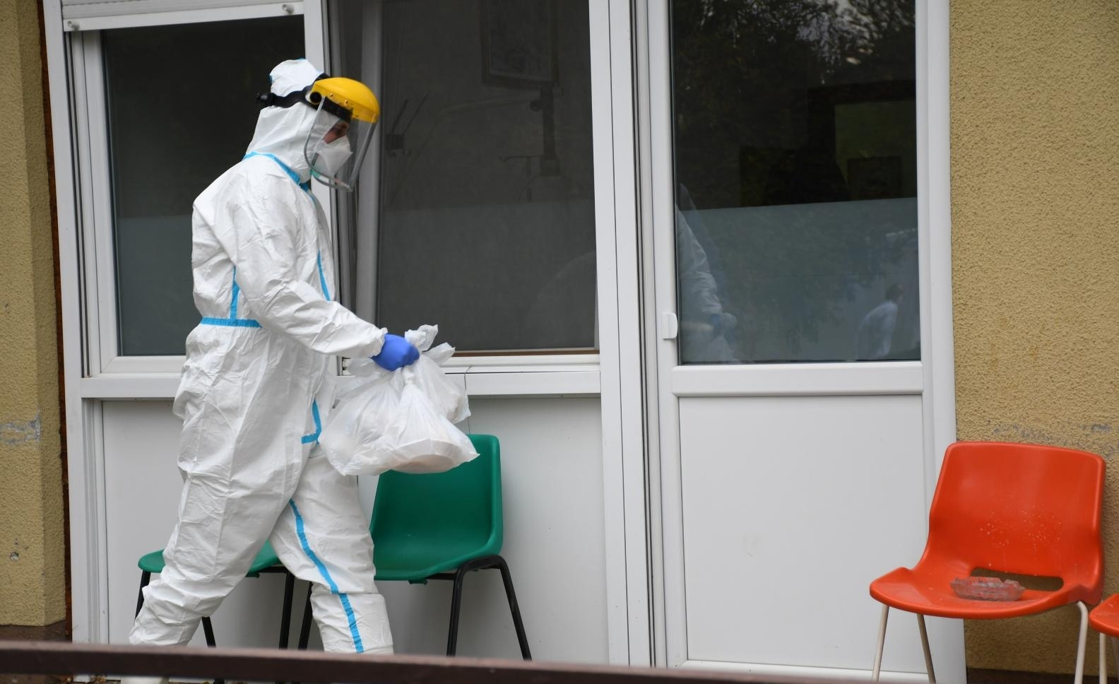 U Opću bolnicu Bjelovar dopremljeni novi respiratori i kreveti U Opću bolnicu Bjelovar dopremljeni novi respiratori i kreveti