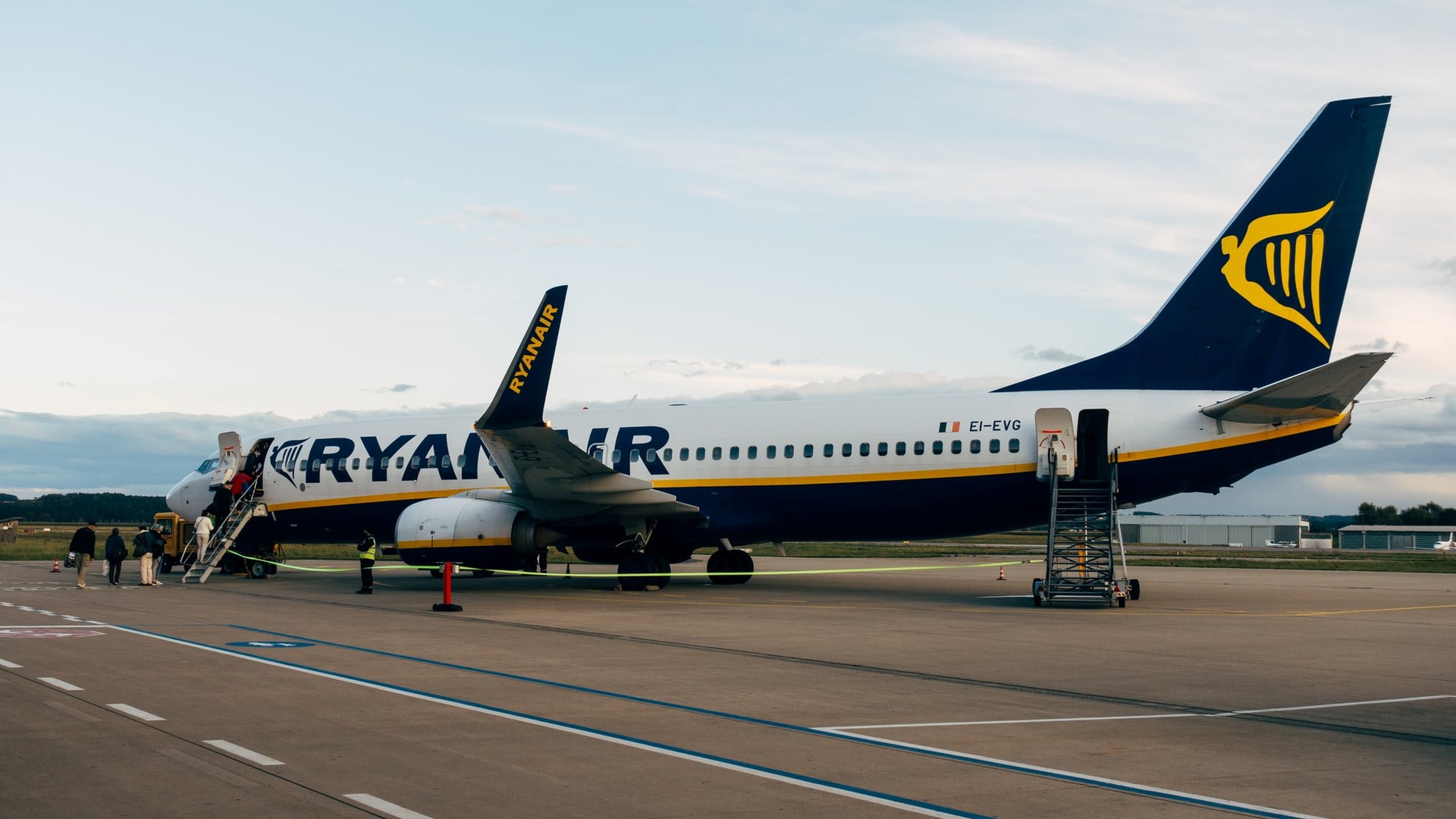 avion ryanair aerodrom