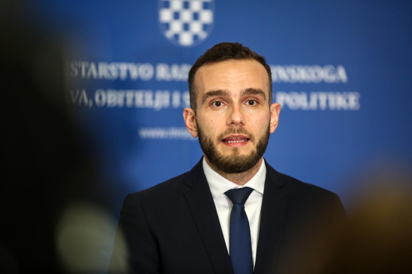 Zagreb: Izjave nakon sastanka ministra Aladrovića i predstavnica inicijative Spasi me Zagreb: Izjave nakon sastanka ministra Aladrovića i predstavnica inicijative Spasi me