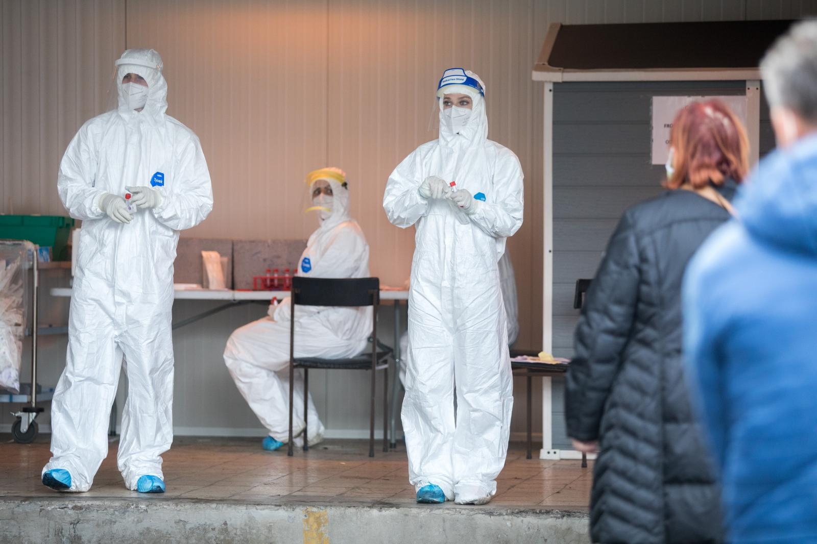 Tijekom vikenda porast broja hospitaliziranih COVID pacijenata u KBC-u Rijeka Tijekom vikenda porast broja hospitaliziranih COVID pacijenata u KBC-u Rijeka