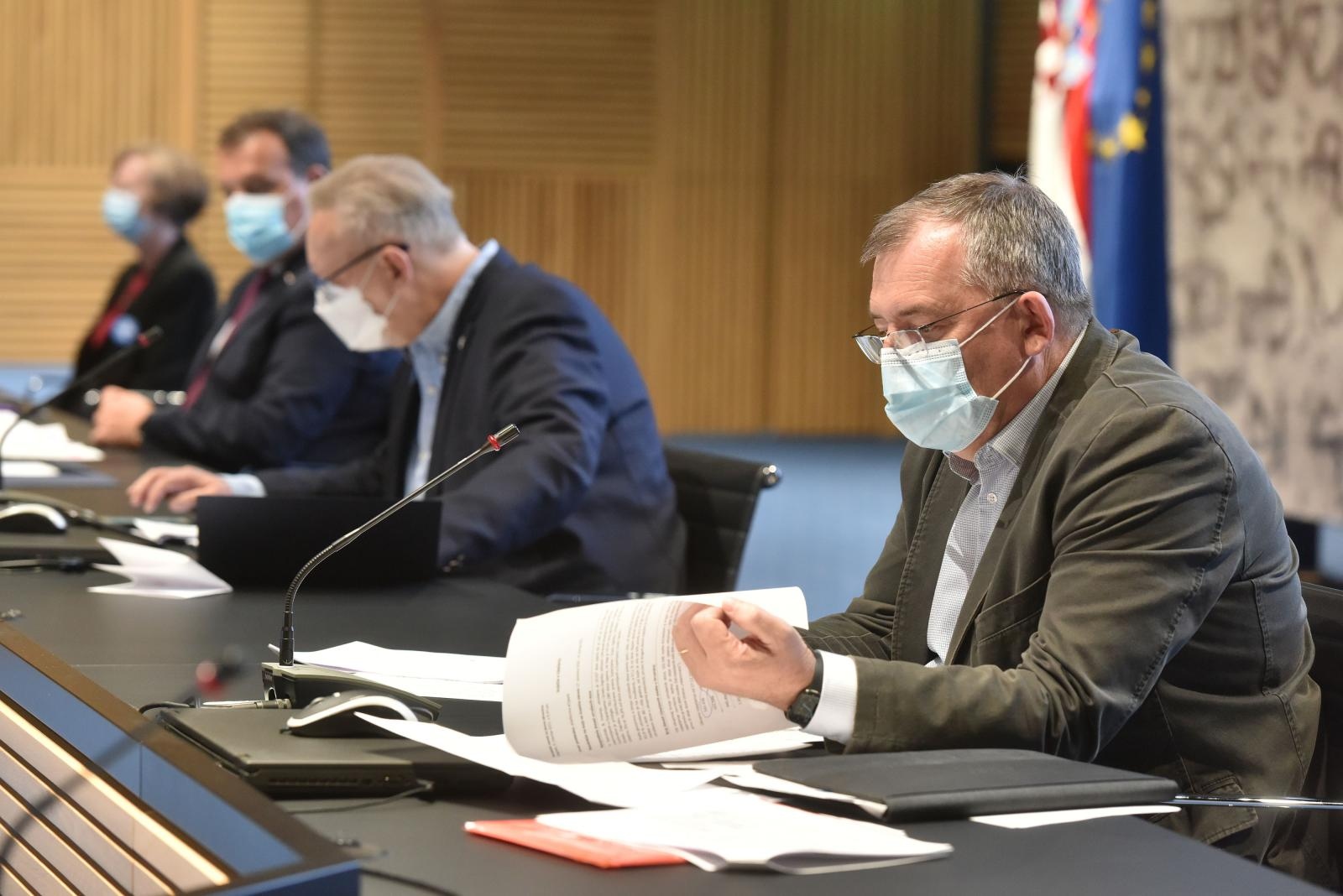 Zagreb: Nacionalni stožer za civilnu zaštitu održao konferenciju za medije Zagreb: Nacionalni stožer za civilnu zaštitu održao konferenciju za medije