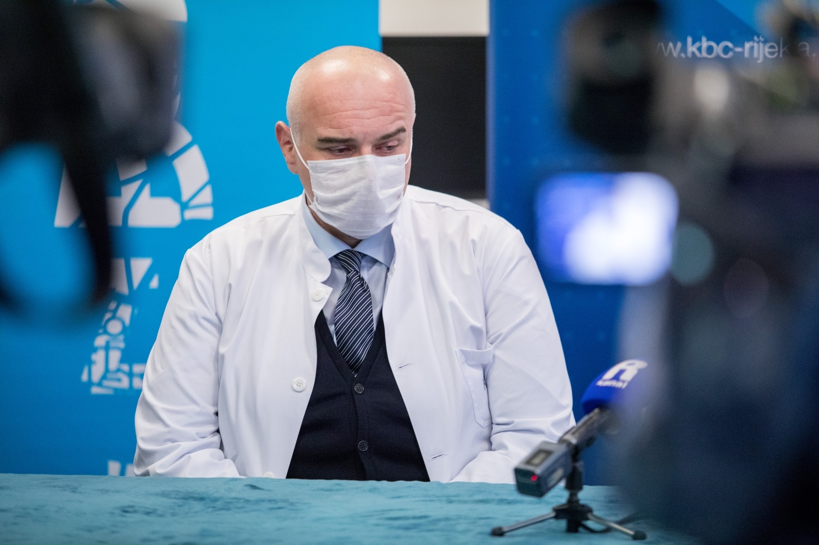 Rijeka: Zavodu za pulmologiju donirano osam monitora za praćenje stanja COVID bolesnika Rijeka: Zavodu za pulmologiju donirano osam monitora za praćenje stanja COVID bolesnika