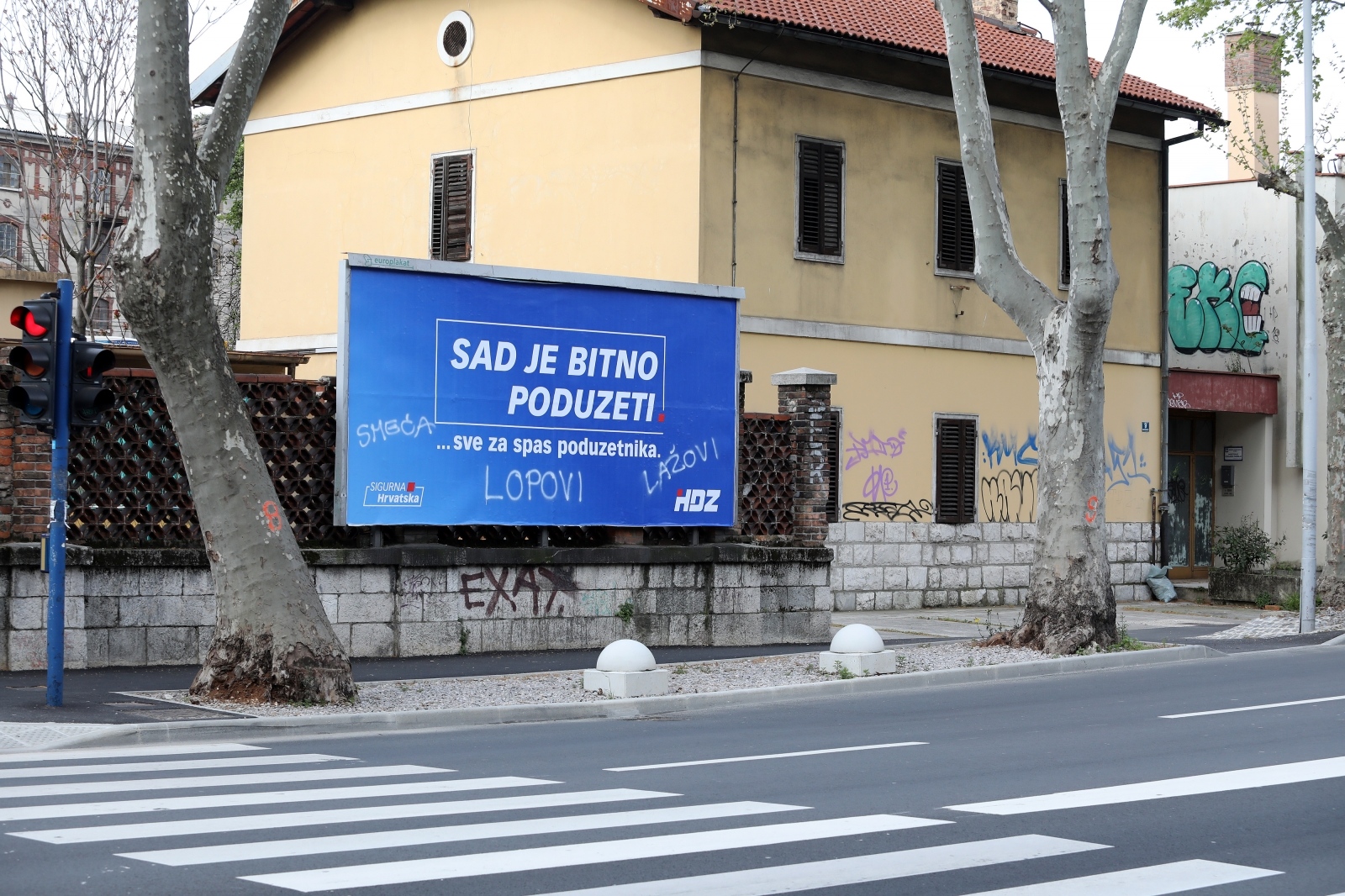 Rijeka: Uvredljive poruke na plakatu HDZ-a