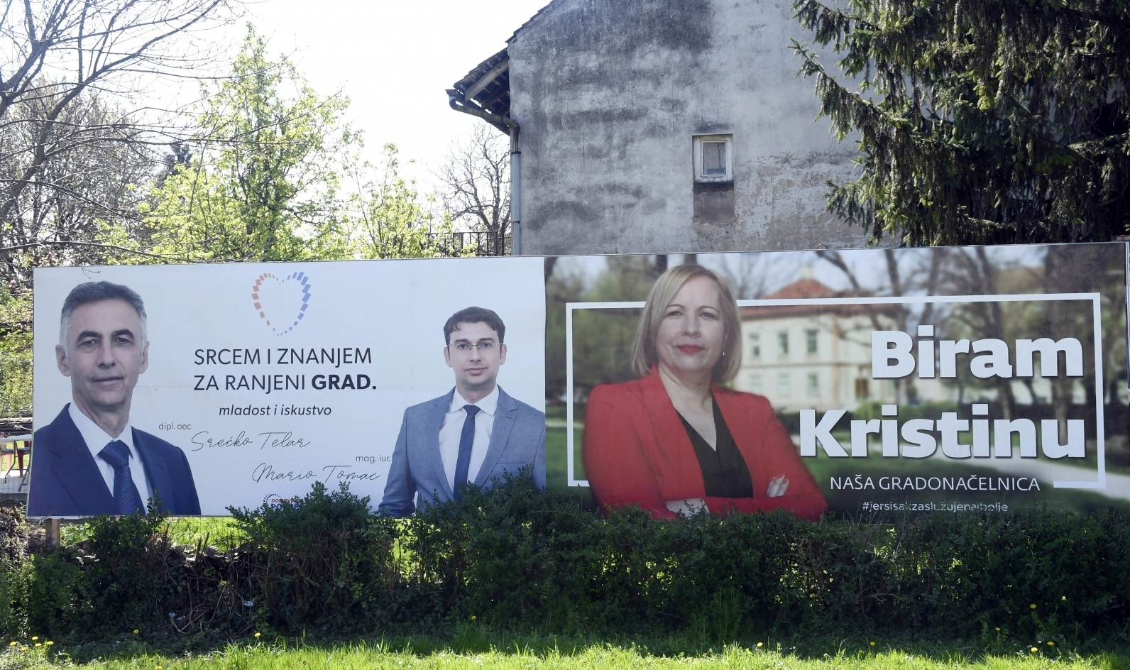 Preizborni plakati u Sisku Preizborni plakati u Sisku