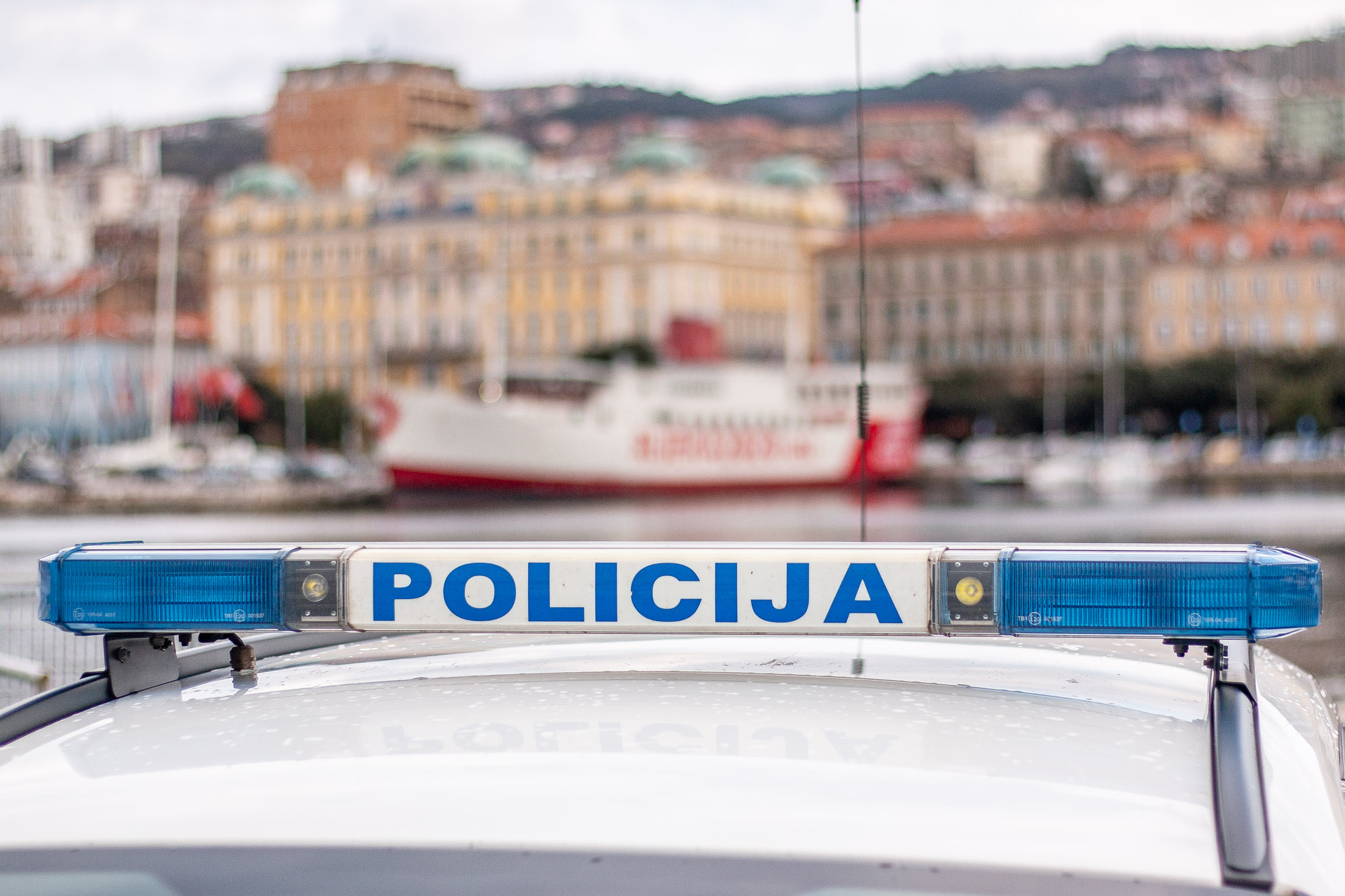 Policija-2