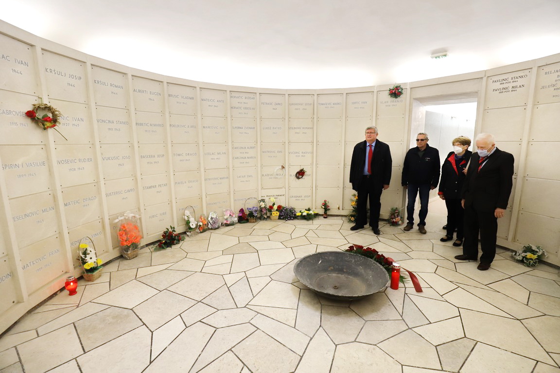 Odavanje-počasti-Spomen-kosturnica-na-Trsatu-1