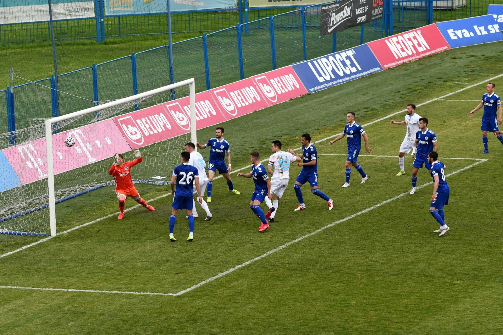 Slaven Belupo i Rijeka sastali se u 34. kolu HT Prve lige Slaven Belupo i Rijeka sastali se u 34. kolu HT Prve lige