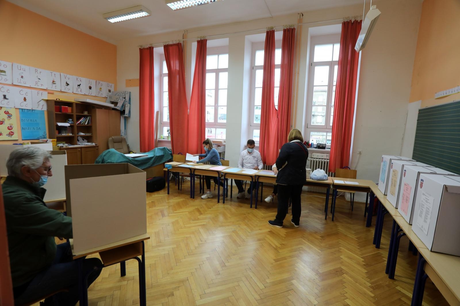 Rijeka: Građani izašli na birališta dati svoj glas na lokalnim izborima