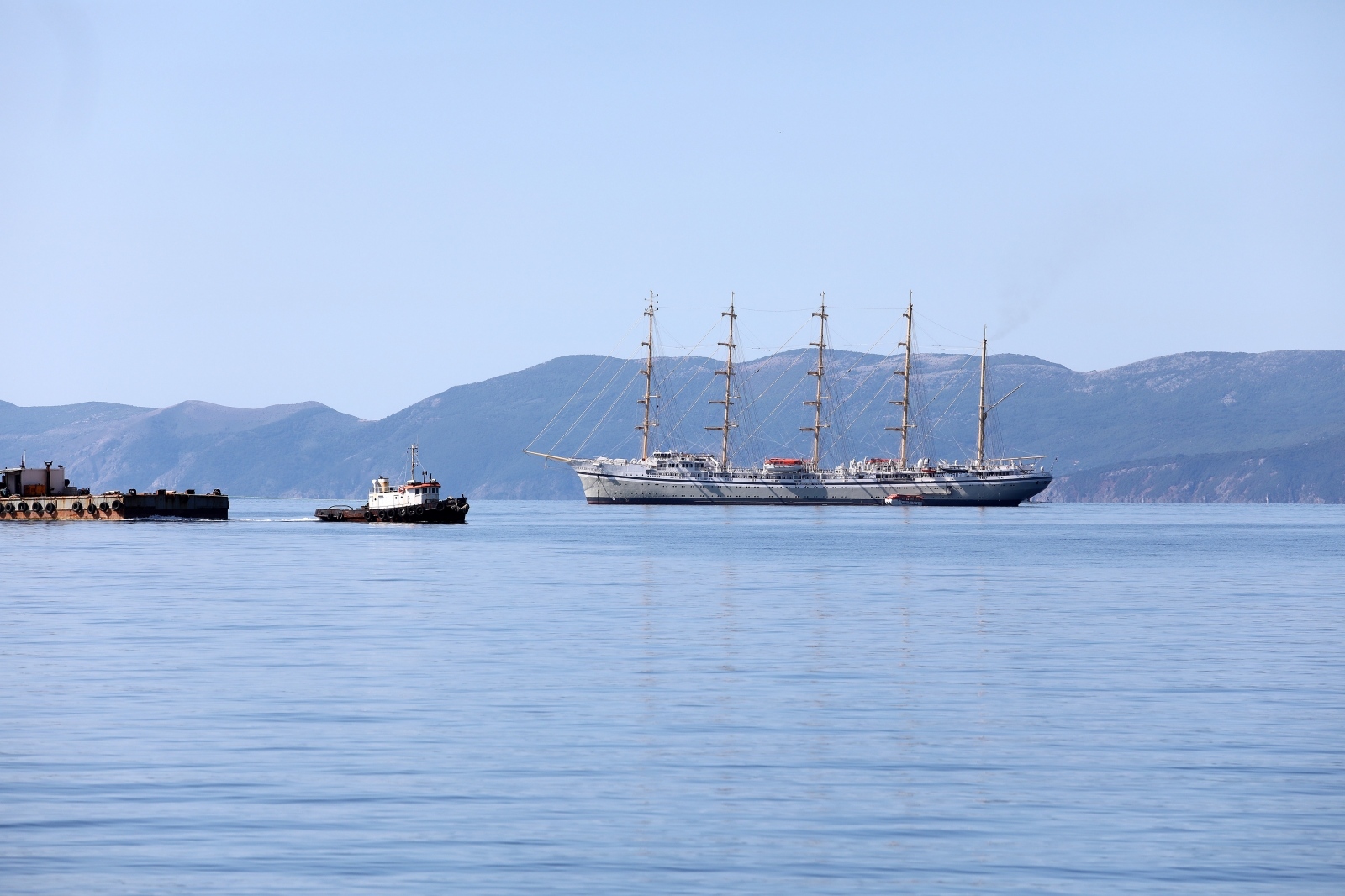 Jedrenjak Flying Clipper – Golden Horizon u Kvarnerskom zaljevu izvodi vježbu spašavanja