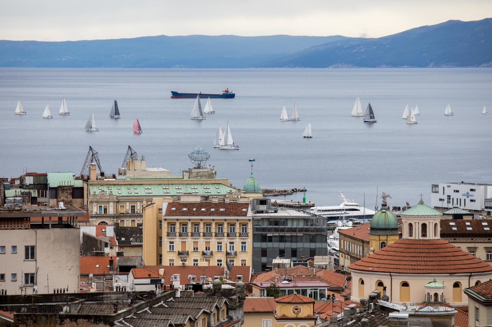 Rijeka: 21. Fiumanka startala u podne iz riječke luke