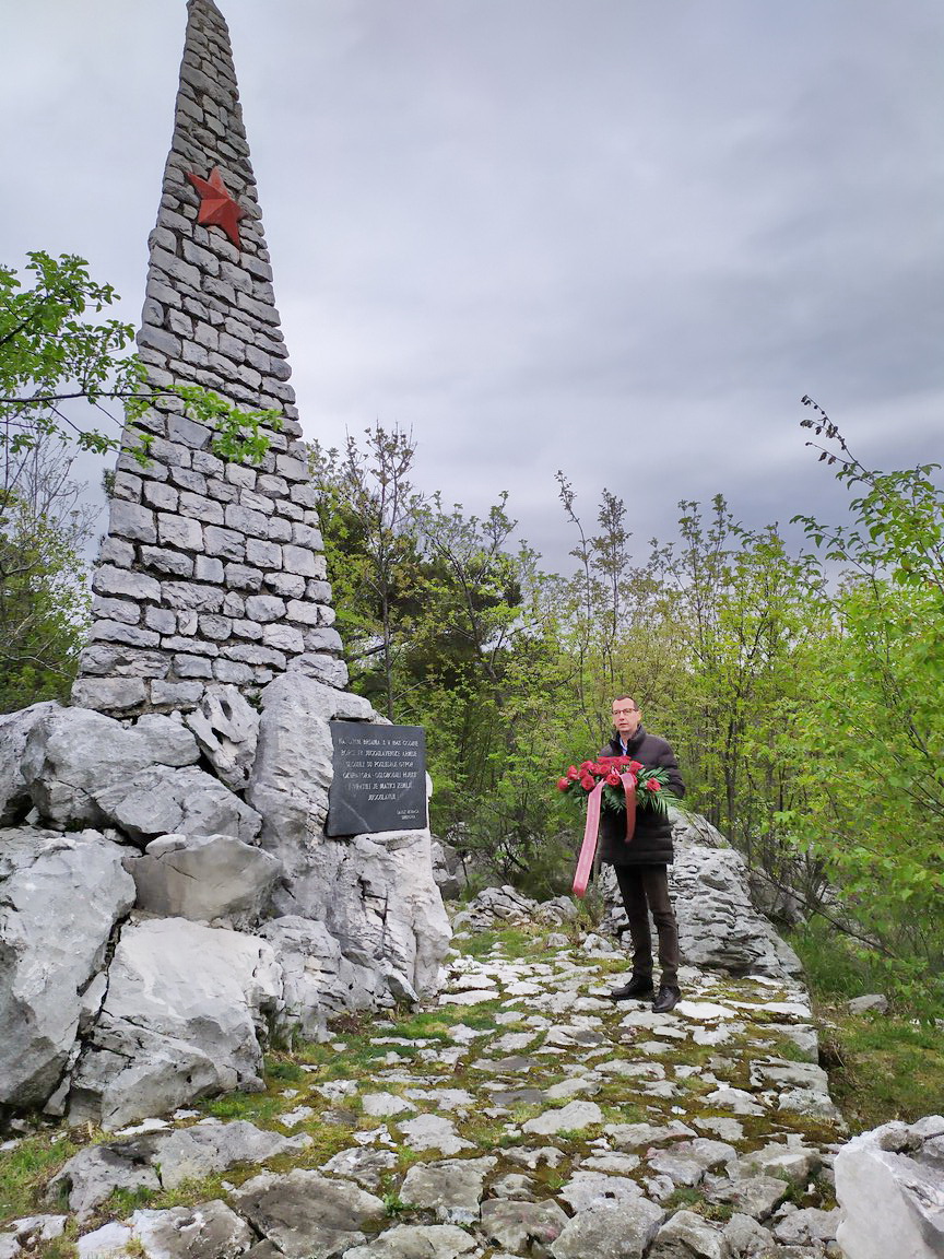 Spomenik-na-brdu-Lubanj