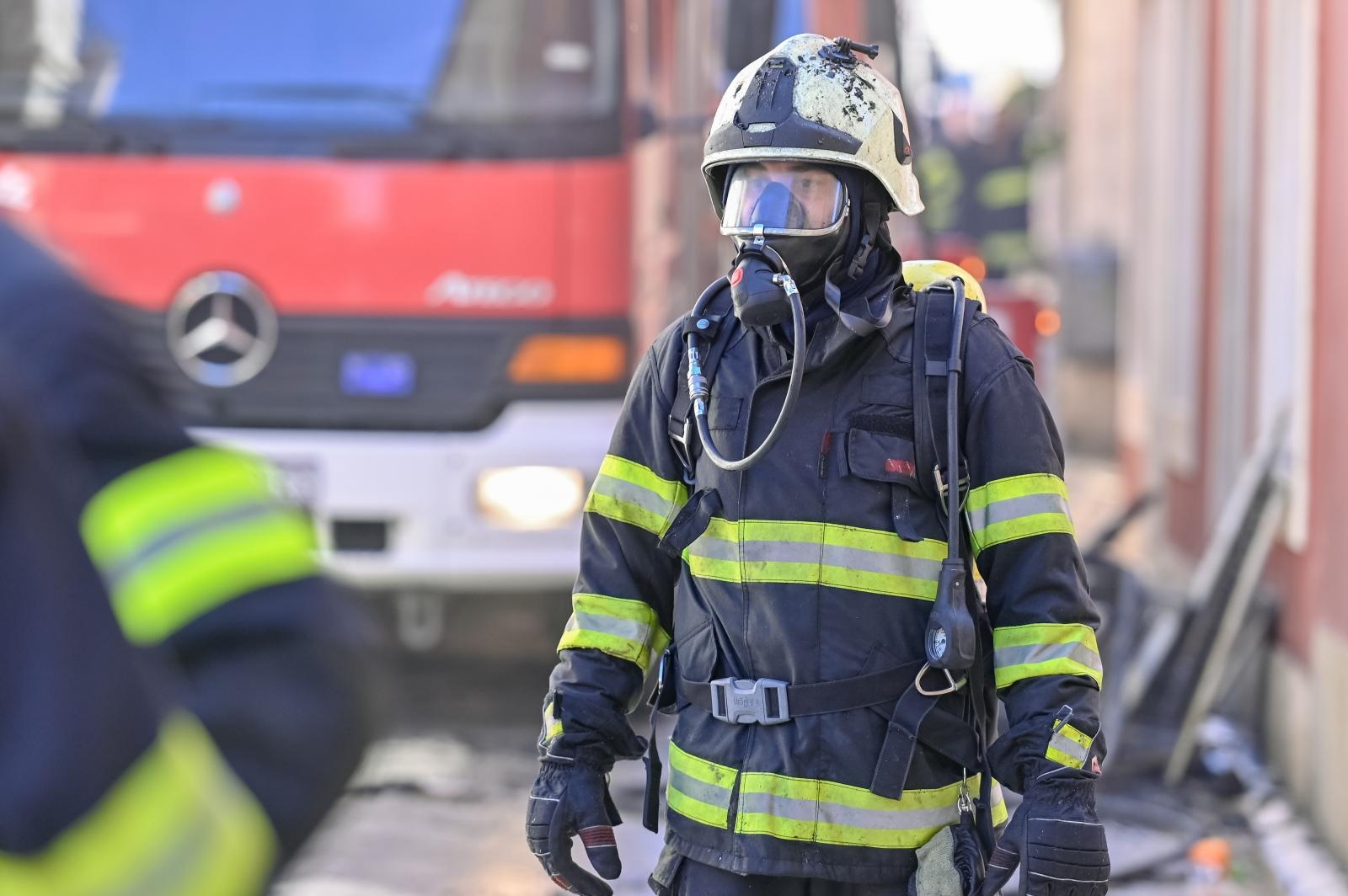 Požar u Zadru i dalje aktivan, Poluotok u opasnosti Požar u Zadru i dalje aktivan, Poluotok u opasnosti