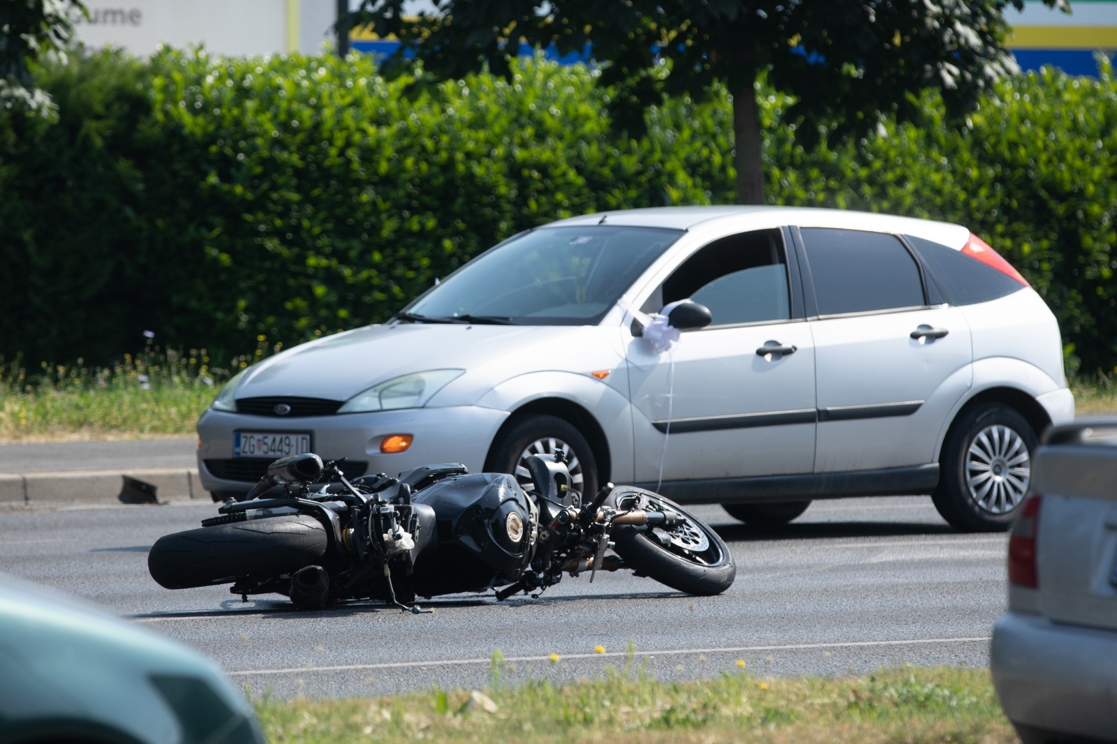 Zagreb: U prometnoj nesreći motora i bicikla stradale dvije osobe