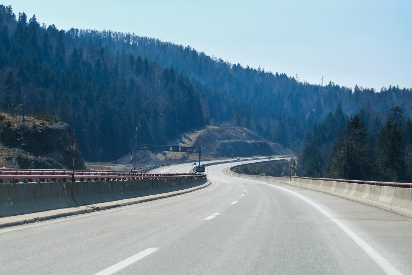 Potpuno prazna autocesta Zagreb – Rijeka Potpuno prazna autocesta Zagreb – Rijeka