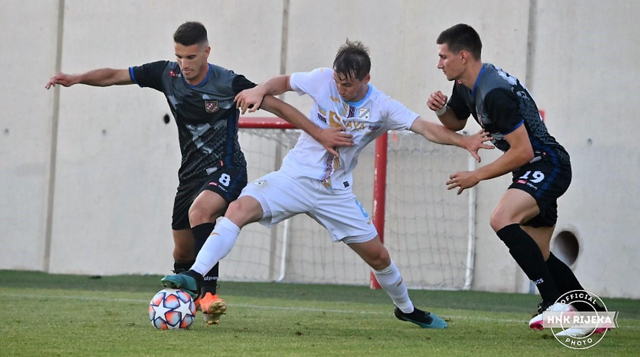 adrian liber hnk rijeka