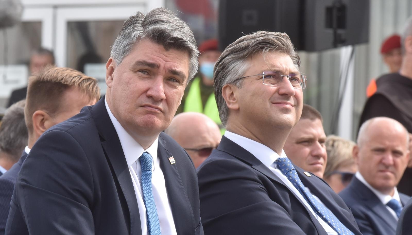 Polaganje vijenaca i govori Milanovića, Plenkovića, Jandrokovića i Gotovine u Kninu