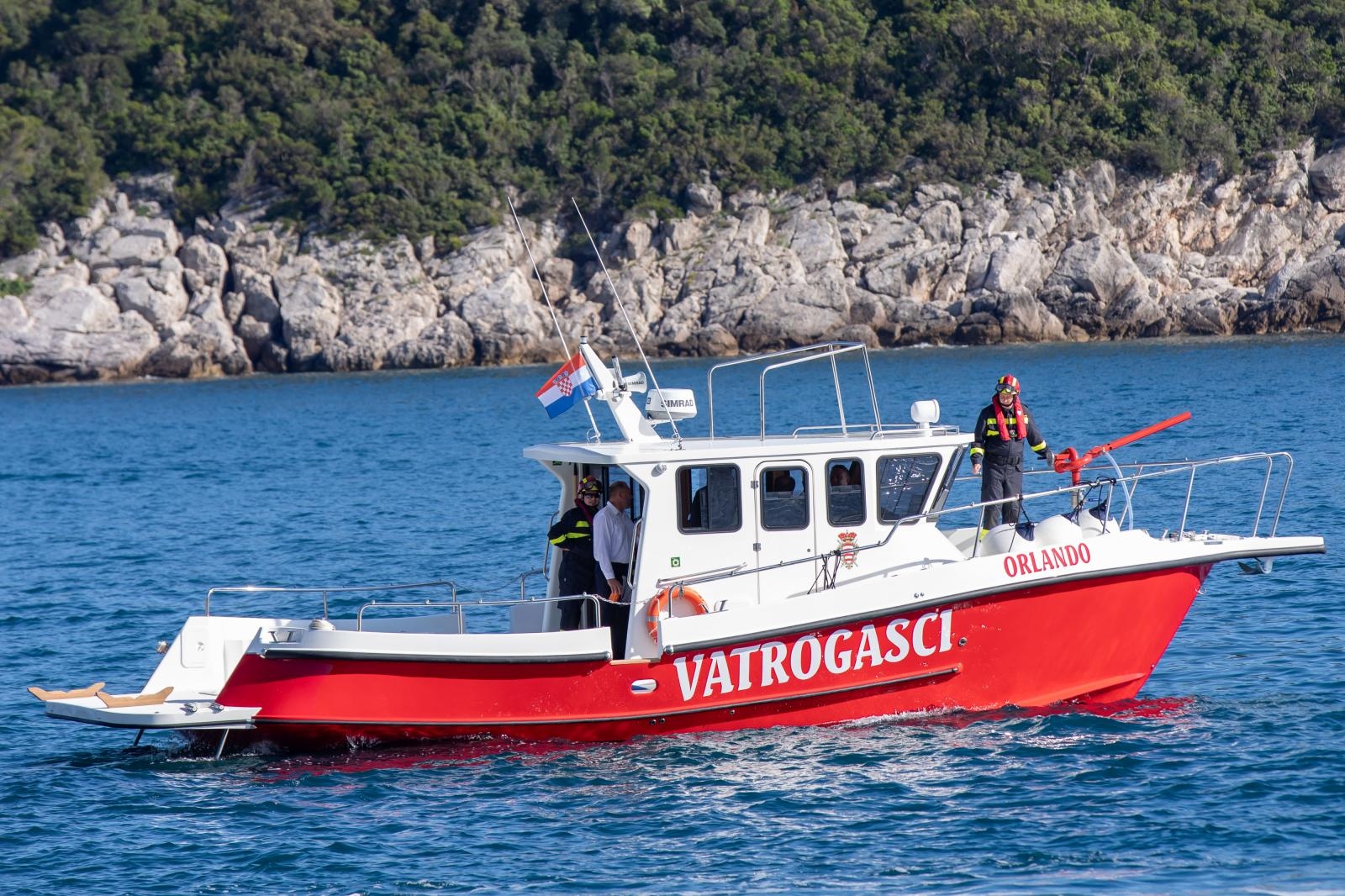 U Dubrovnik stigao novi vatrogasni brod Orlando