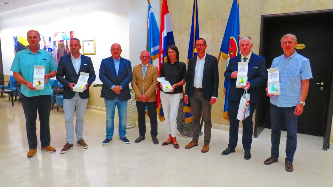 Prijam-za-dobitnike-nagrada-u-području-zdravstva-i-graditeljstva-u-2021-4-1067×800 Prijam-za-dobitnike-nagrada-u-području-zdravstva-i-graditeljstva-u-2021-4-1067×800