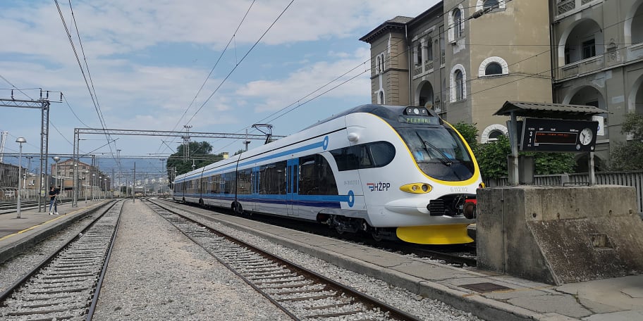 elektromotorni vlak rijeka permani (1)