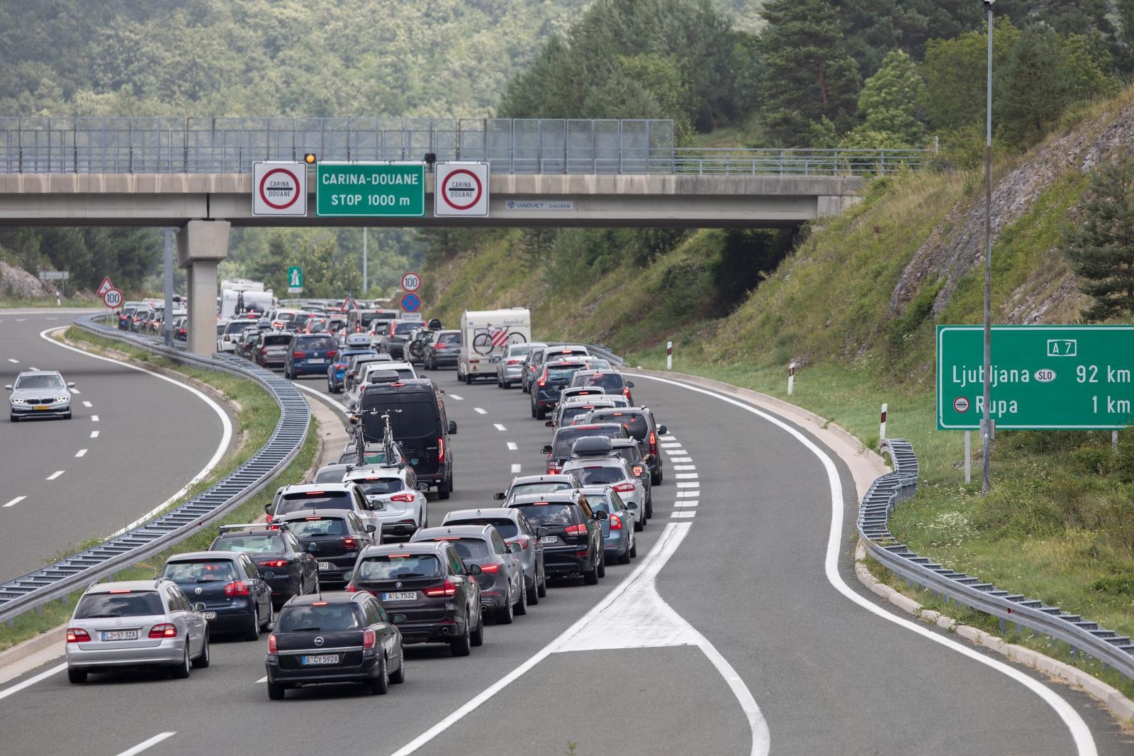 1.8.2021., Rupa -Guzve na granicnom prijelazu Rupa.Photo: Nel Pavletic/PIXSELL