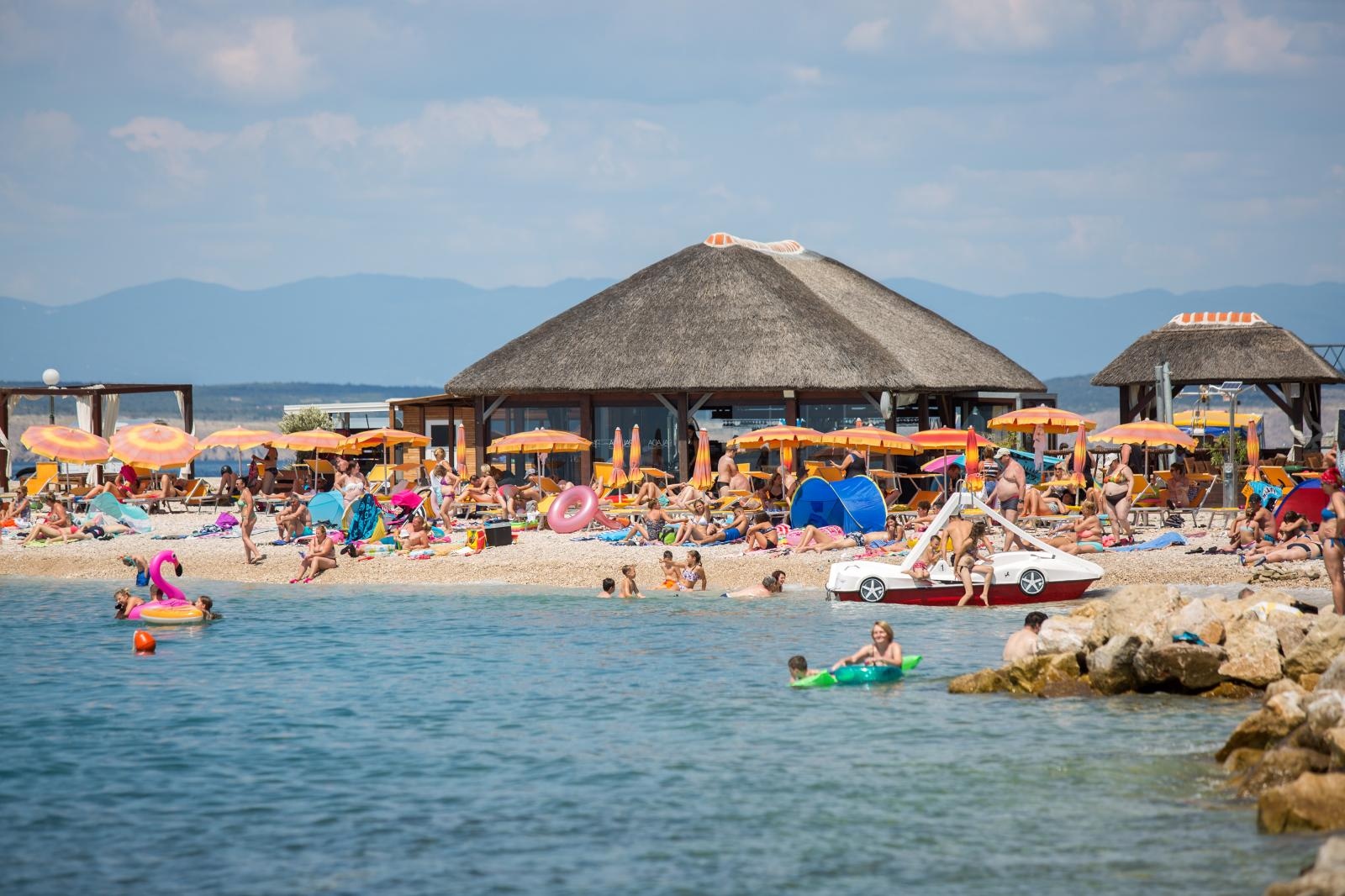 Plaže prepune kupaèa na na kvarnerskoj obali