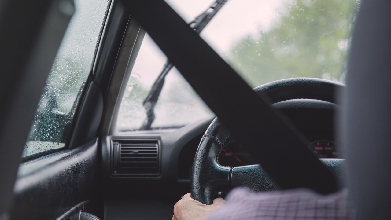 auto vezanje sigurosni pojas