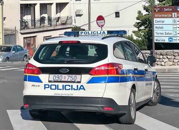 policija auto selce riportal 11