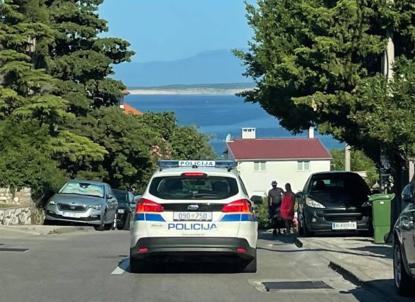 policija auto selce riportal 1122