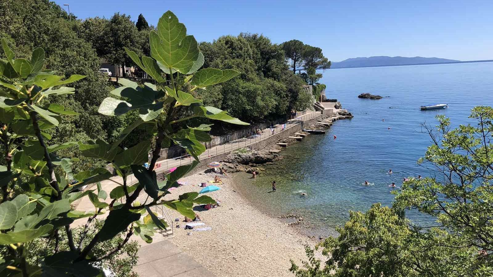 s bar preluk plaža 1