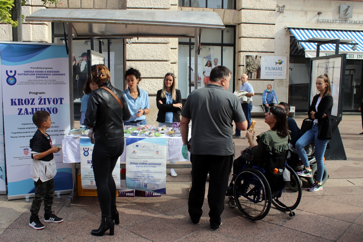Europski-tjedan-mobilnosti-Udruga-invalida-distrofičara-štand-13 Europski-tjedan-mobilnosti-Udruga-invalida-distrofičara-štand-13