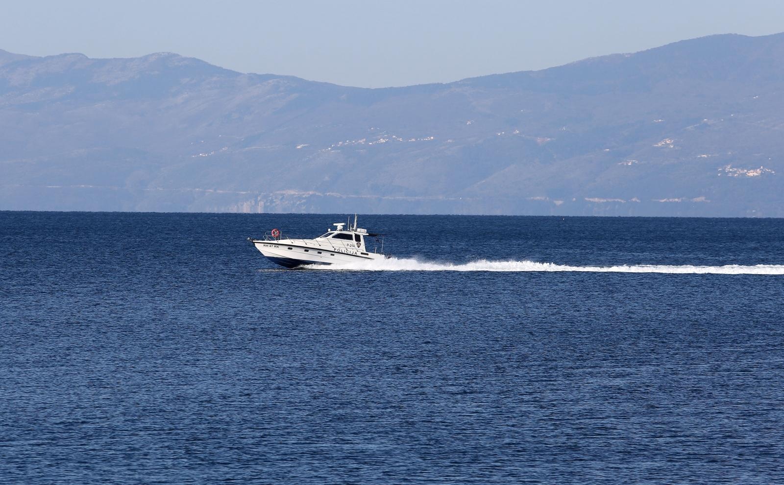 Gliser Pomorske policije na Kvarnerskom zaljevu
