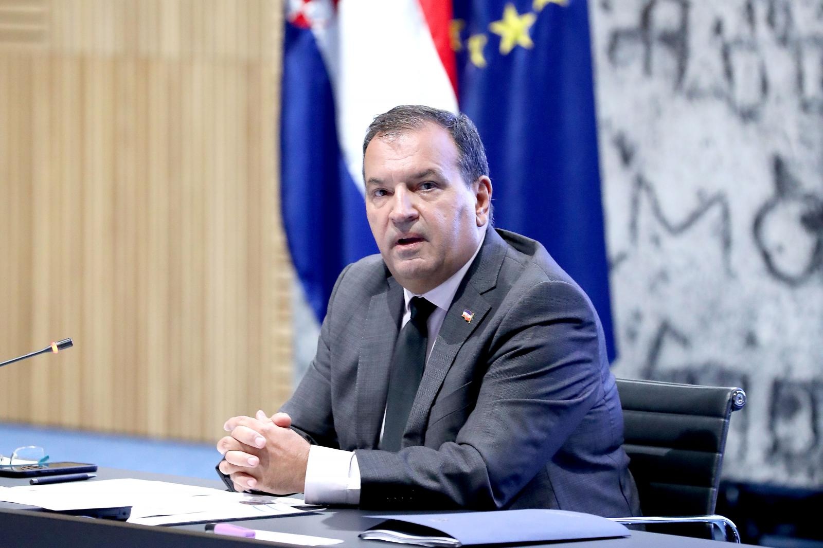 Zagreb: Stožer objavio nove brojke – novozaraženih koronavirusom je 1042 Zagreb: Stožer objavio nove brojke – novozaraženih koronavirusom je 1042