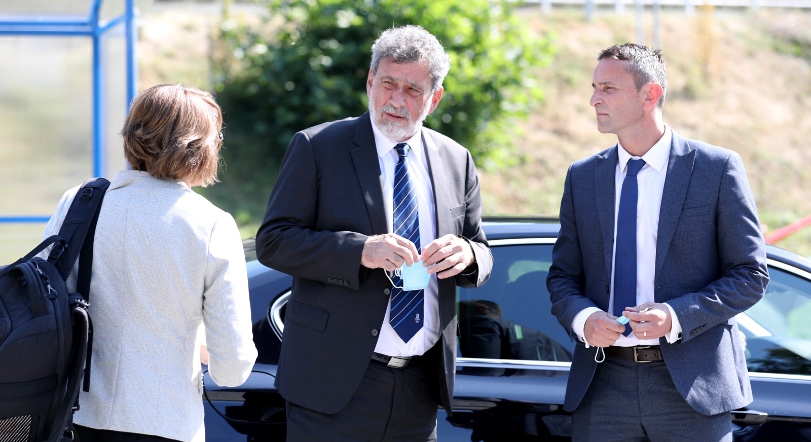 Ministar Fuchs došao dati podršku ravnatelju škole u Krapinskim Toplicama