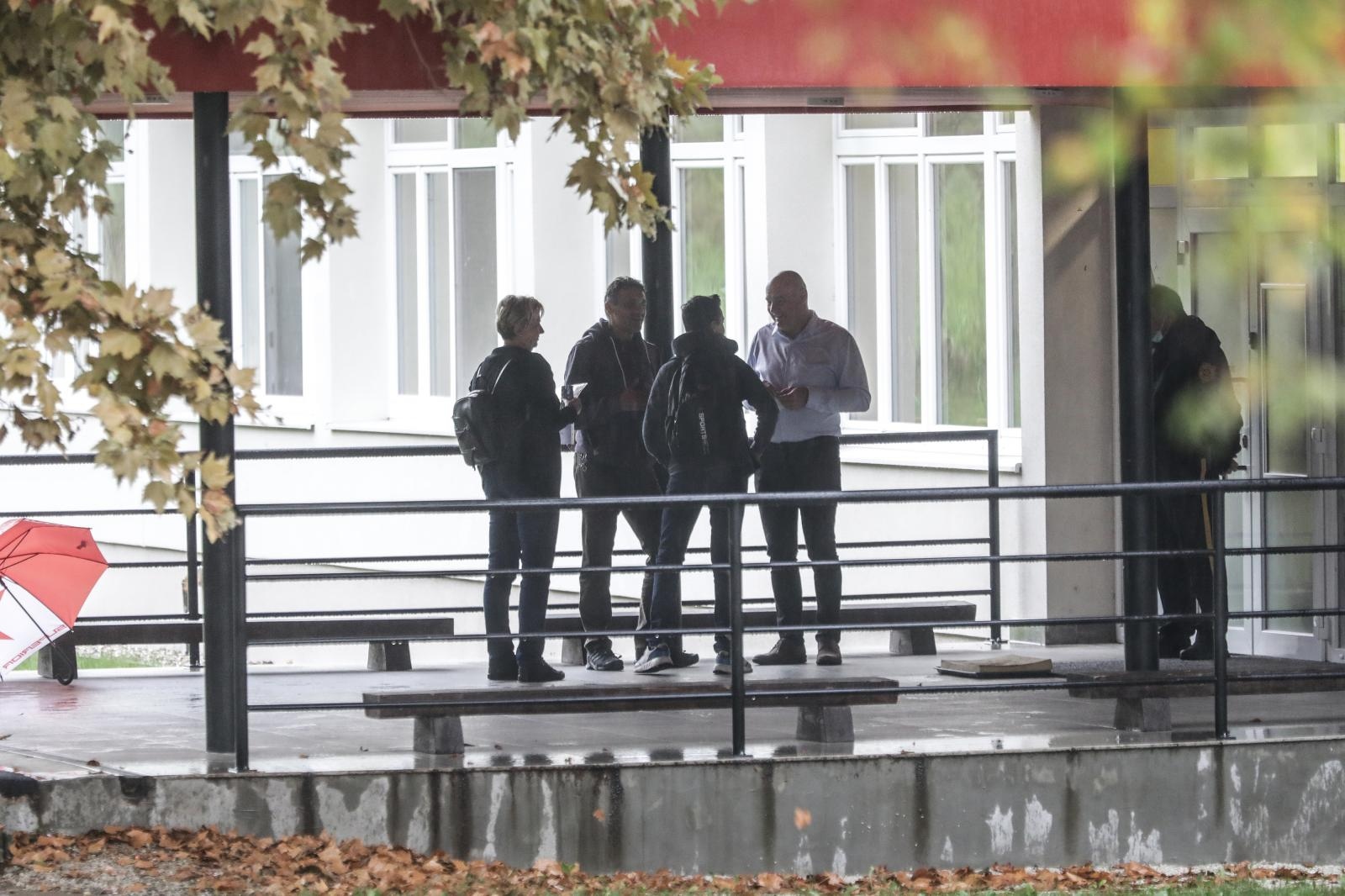 U OŠ Krapinske toplice nastavlja se problem zbog dječaka koji odbija nositi masku