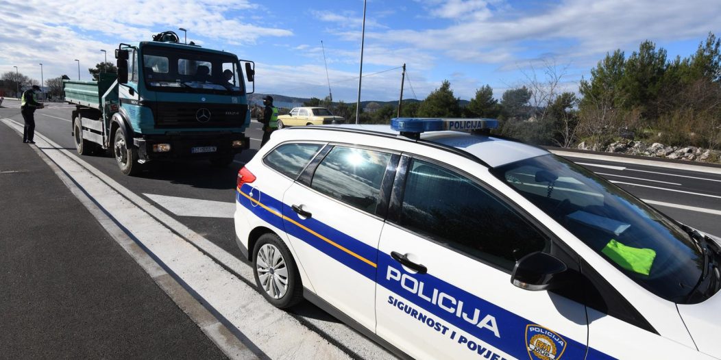 Šibenik: Akcija Roadpol – pojačan nadzor teretnih vozila i autobusa provodi se u cijeloj Europskoj uniji Šibenik: Akcija Roadpol – pojačan nadzor teretnih vozila i autobusa provodi se u cijeloj Europskoj uniji