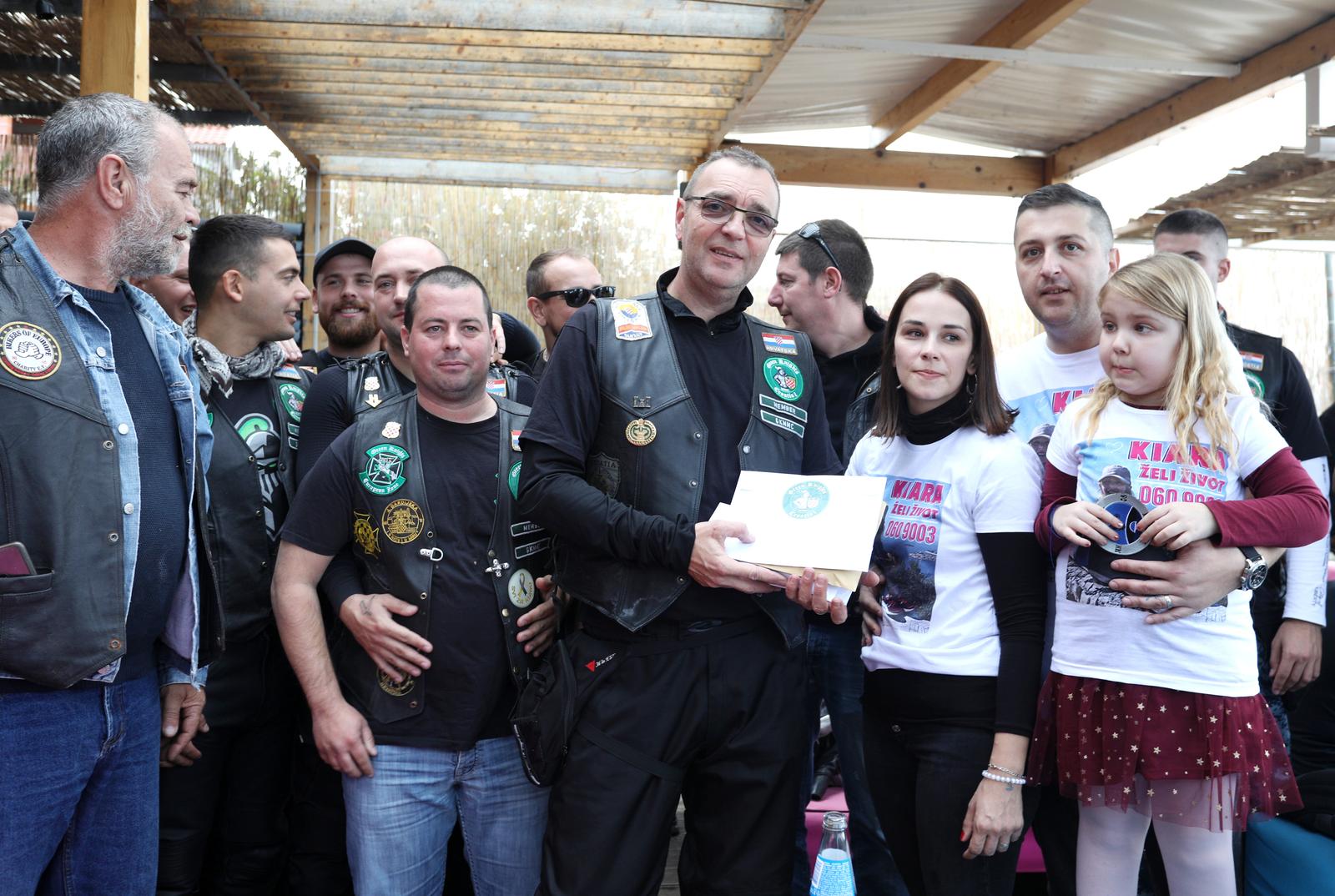 Brodarica: Bikeri predali novac roditeljima djevojčice Kiare Goršić